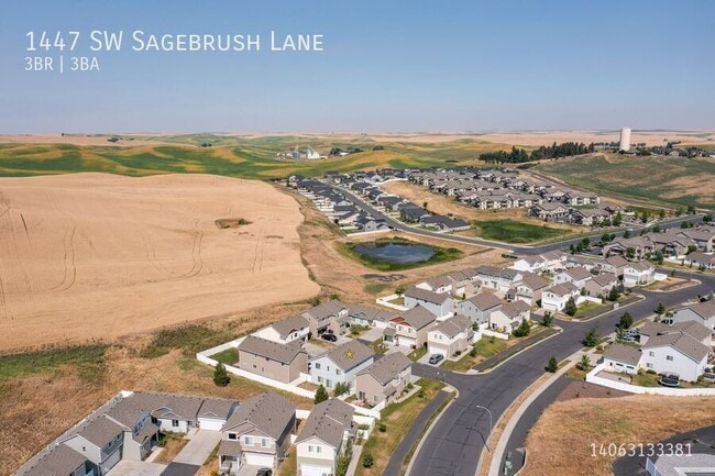 Building Photo - 1447 SW Sagebrush Ln