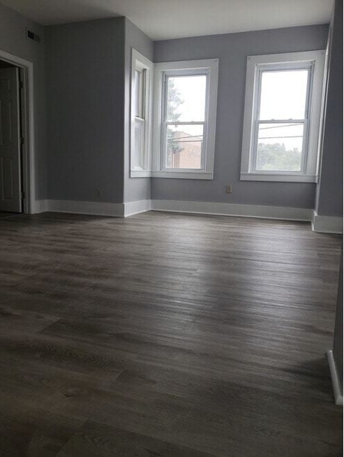 Piso de vinilo - 98-100 Snow St