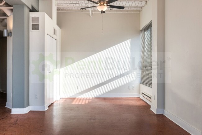 Foto del edificio - LOWER PRICE!  CATS ALLOWED!!