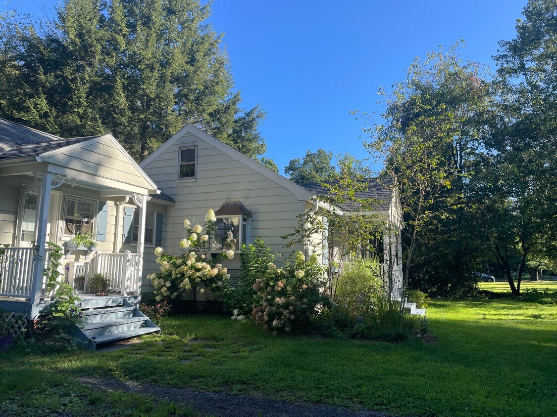 Foto principal - 3645 Atwood Rd