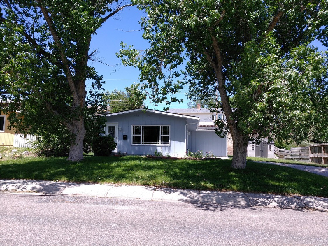Primary Photo - 2912 Belmont Dr