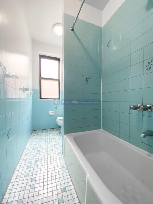 Plano de planta - 182 Claremont Avenue