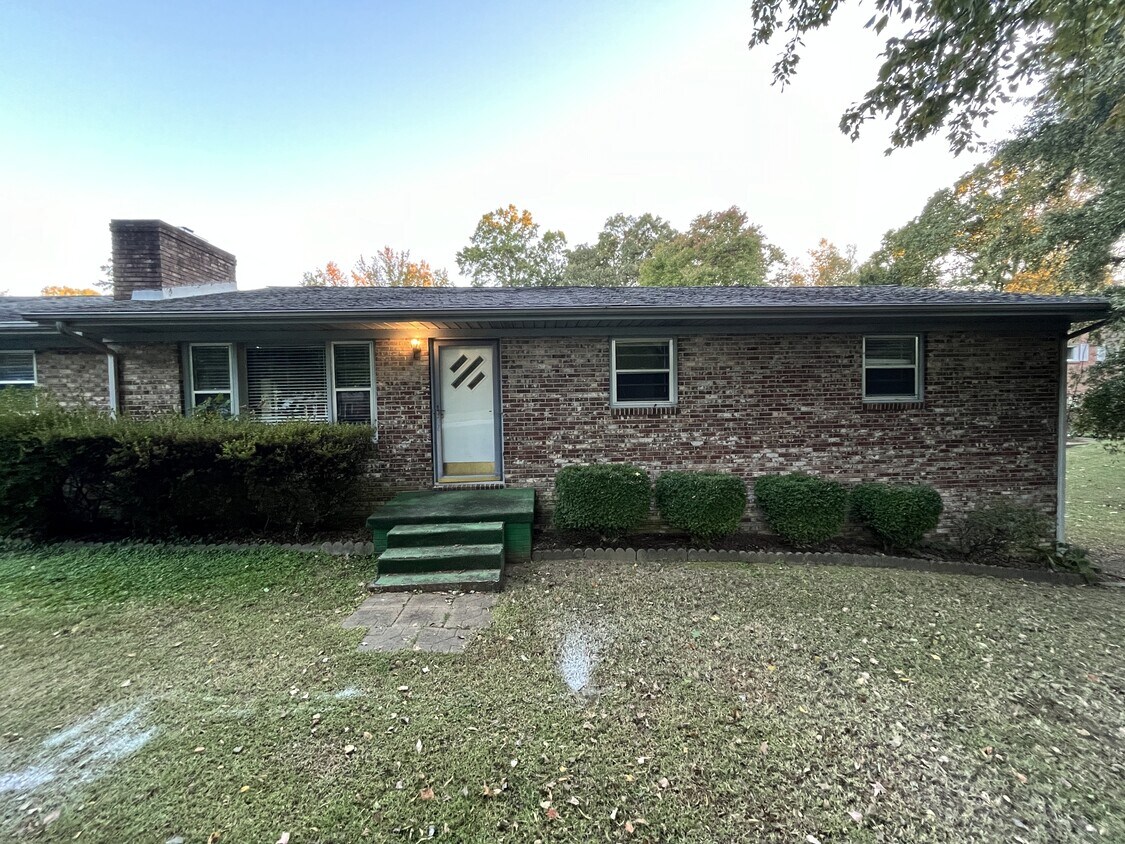 1125 Hedgecock Rd, High Point, NC 27265 House Rental in High Point