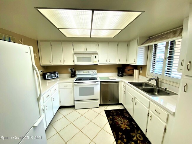 Building Photo - 5800 N Banana River Blvd