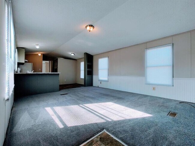 Foto del edificio - 4417 Rainbow Ln