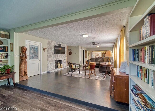 Foto del edificio - 3900 W 17th St