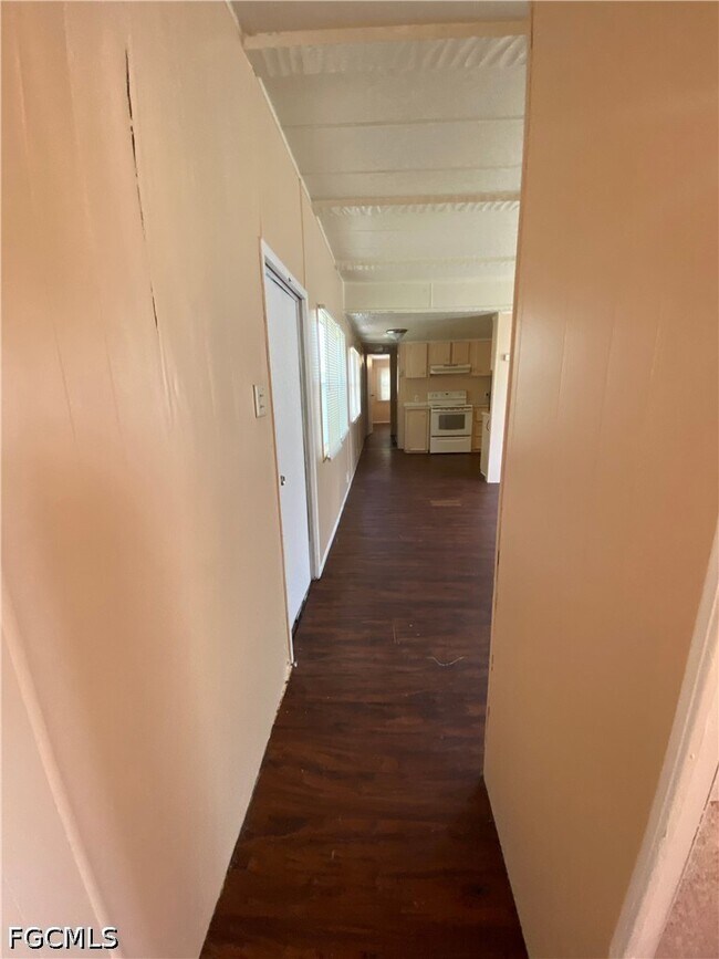 Foto del edificio - 2211 Cantor Ln
