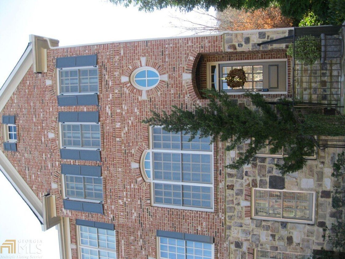 Primary Photo - 623 Parkside Village Dr