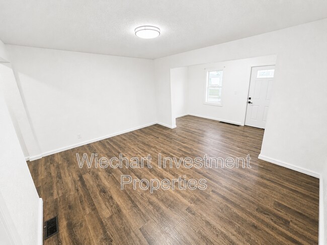 Foto del edificio - 618 W Wayne St
