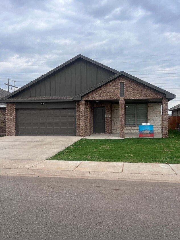 Foto principal - 1007 Quincy Ave