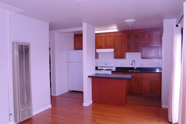 Building Photo - 4131 California St