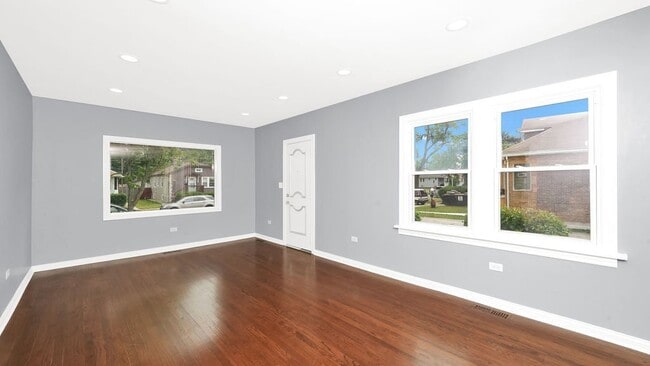 Building Photo - 1428 S 21st Ave