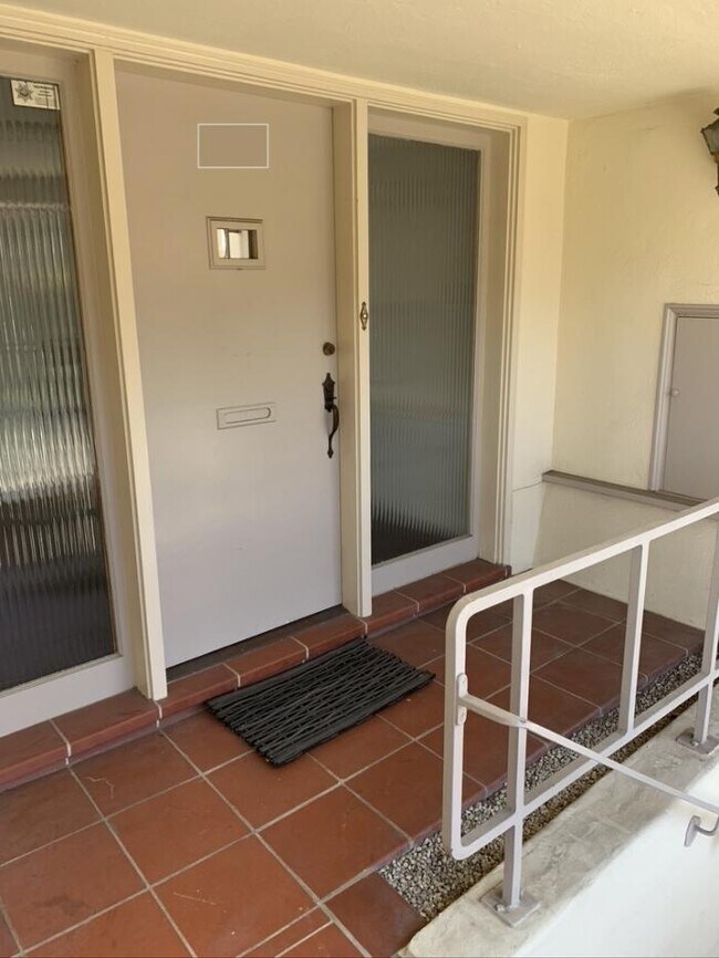 Building Photo - 3 bedroom in San Francisco CA 94114