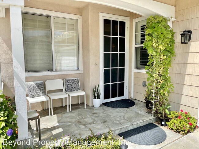 Foto del edificio - 5 br, 3 bath House - 1058 Seahorse Ct.