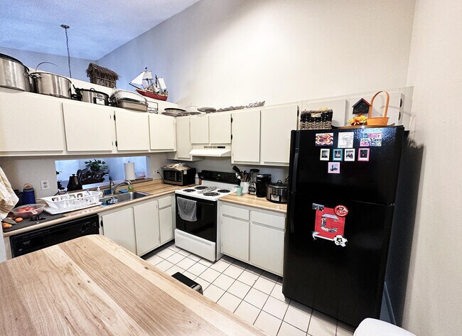 Building Photo - 6342 Chasewood Dr