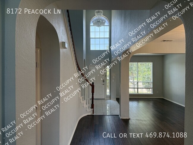 Foto del edificio - 8172 Peacock Ln