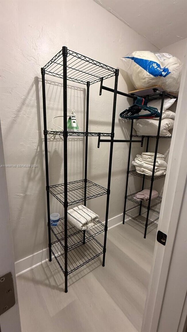 Building Photo - 4201 Indian Creek Dr