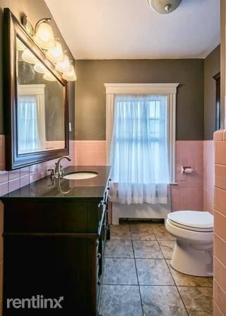 Foto del edificio - 5 br, 3 bath House - 80 Humphrey St