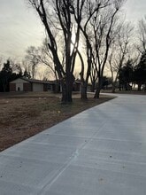 Building Photo - 14301 S Western Ave