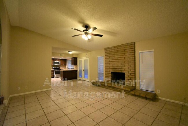 Foto del edificio - 711 W Straford Dr