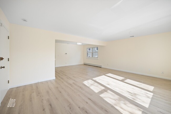 Building Photo - 62 Edgewater Pl