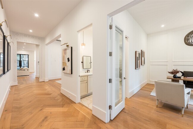 Foto del edificio - 2817 Albans Rd