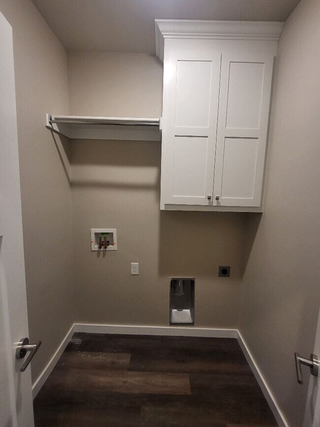Building Photo - $500.00 OFF MAY RENT!!!