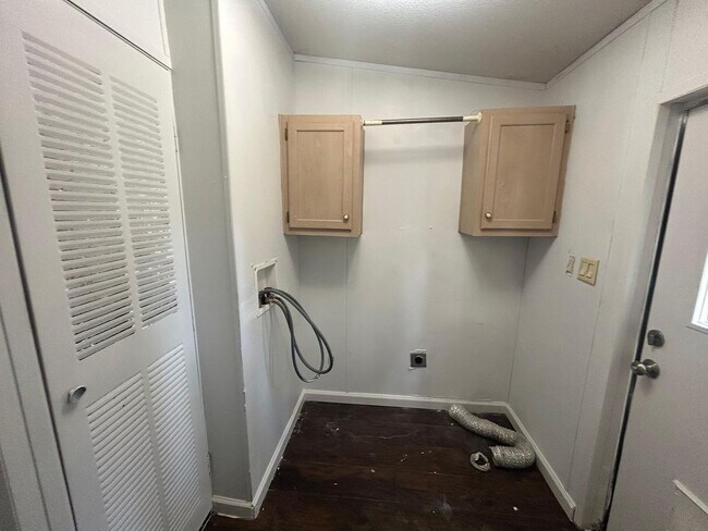 Foto del edificio - 732 Hidden Oaks Dr