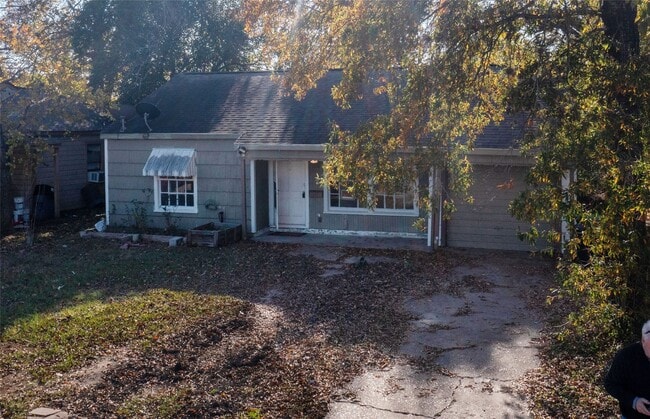 Building Photo - 3826 Landa Ln