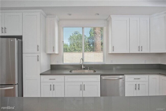Building Photo - 3 br, 2 bath House - 17962 Parthenia Street
