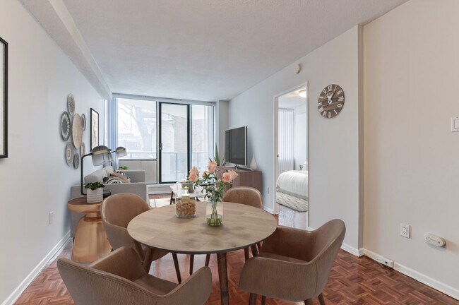 Photo du bâtiment - 250 St George St