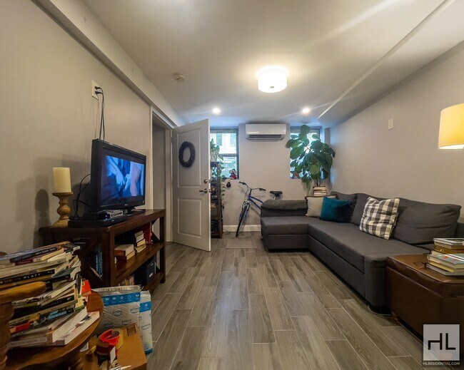 Foto del edificio - 1 Bedroom On 29 Street In Greenwood