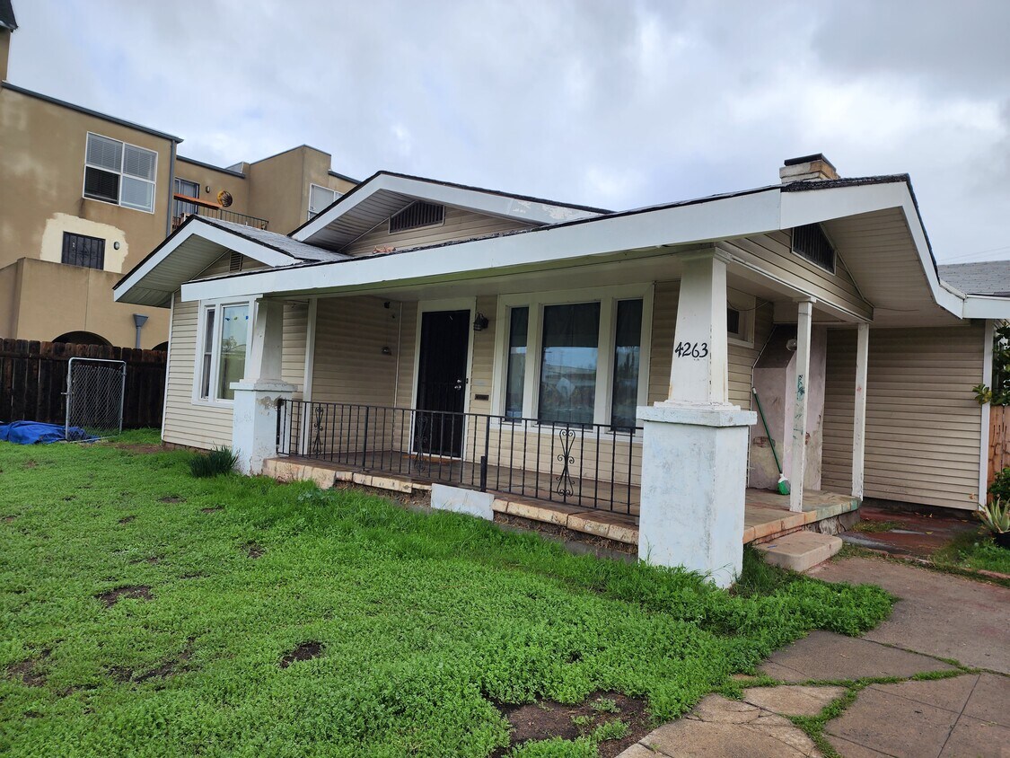House for Rent - 4263 Chamoune Ave