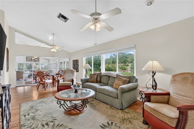 Building Photo - 112 Bordeaux Cir
