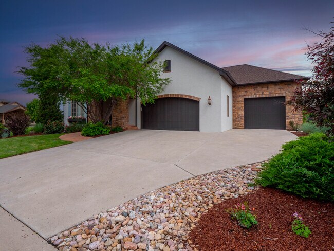 Foto del edificio - 972 Hawkshead St