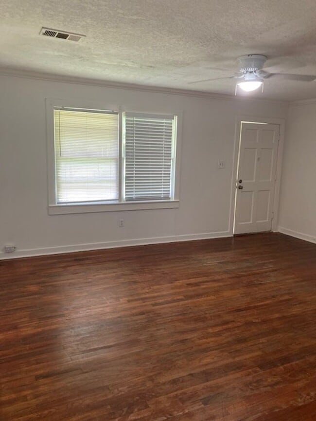 Building Photo - Gulfport 3 Bedroom