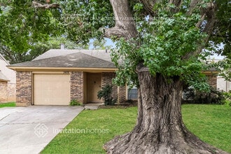 Building Photo - 3809 Wooddale Ct