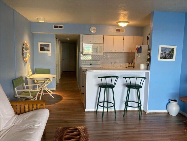 Building Photo - 580 Pleasure Island Blvd