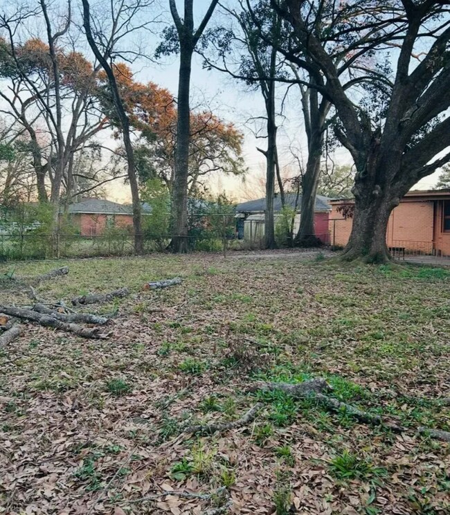 Foto del edificio - 4 bedrooms 1.5 baths