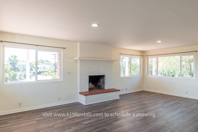 Foto del edificio - 4 Bedroom, 3 Bath Large House with Mountai...