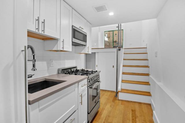 Foto principal - 1 bedroom in New York NY 10010