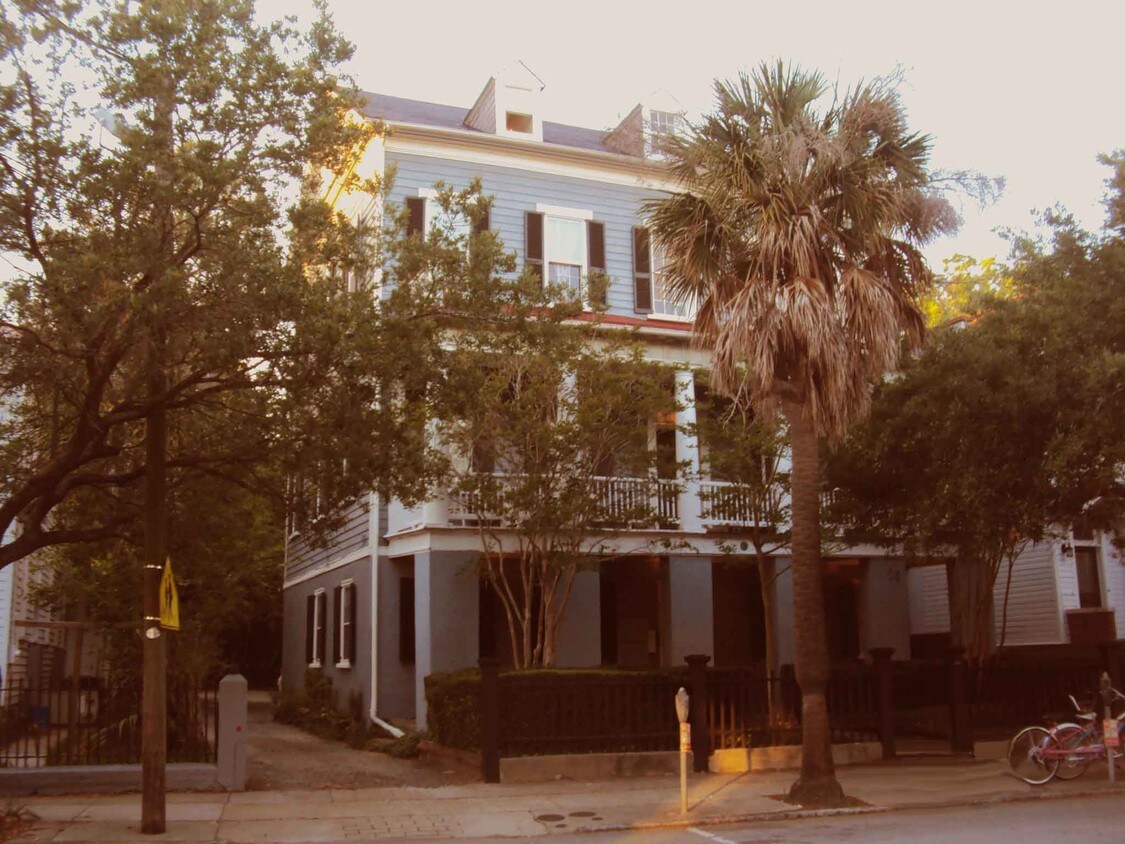 Foto del edificio - 220 Calhoun St