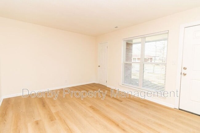 Foto del edificio - 4716 Tomahawk Trail