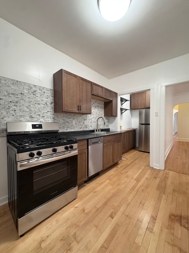 Building Photo - 4752 N Virginia Ave