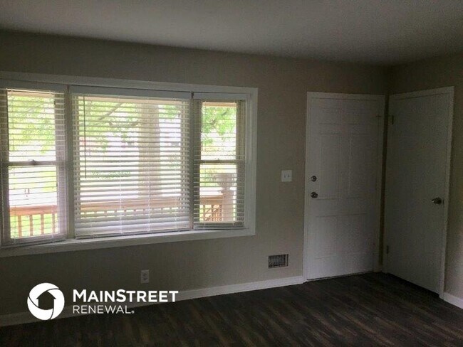 Building Photo - 7406 Maurer Ln
