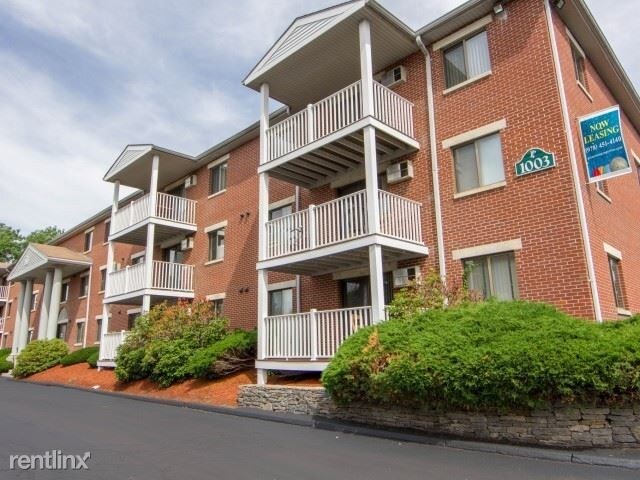 Building Photo - 1009 Westford St