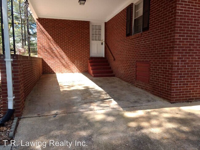 Building Photo - 3 br, 2 bath House - 828 E Main Street
