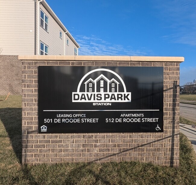 Foto del edificio - Davis Park Station