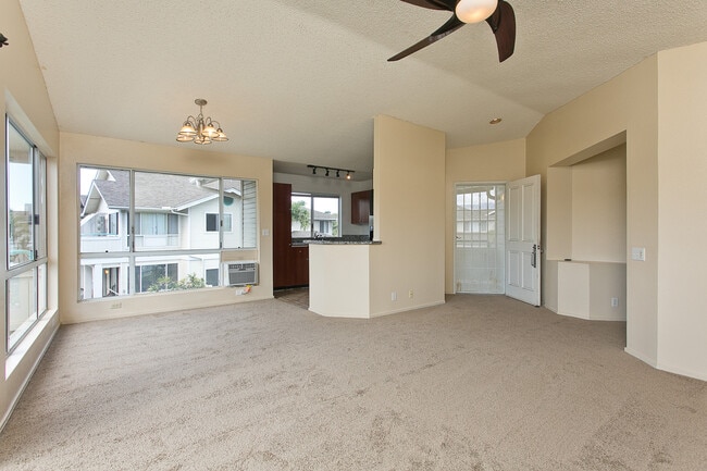 Building Photo - Arbors in Ewa Beach 2/2/2 Townhouse