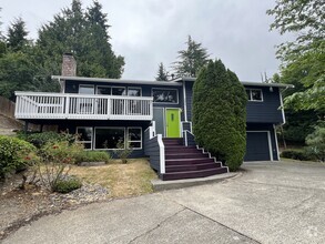 Building Photo - 9806 159th Pl NE